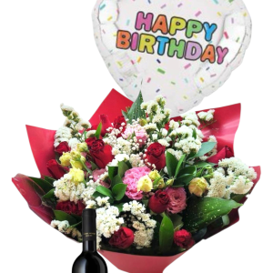 זר פרחים, בלון בצורת לב עם הכיתוב "יום הולדת שמח", בקבוק יין אדום וקופסת שוקולד רפאלו.